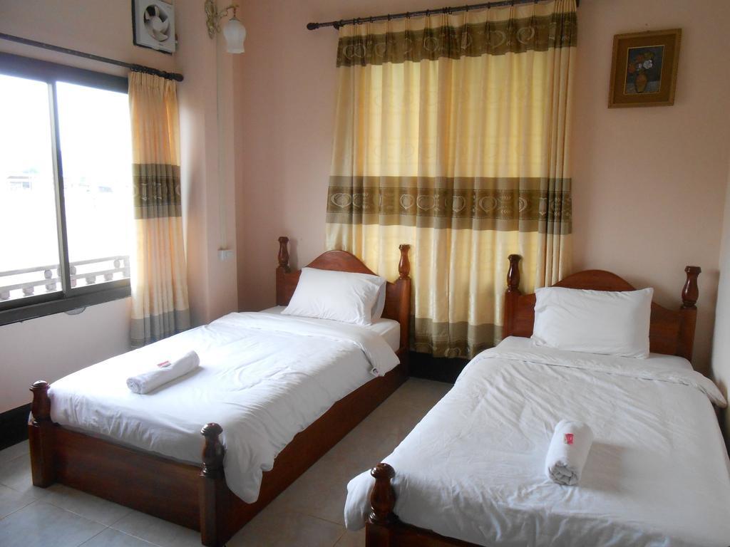 The Garden Pany Hotel Vang Vieng Esterno foto