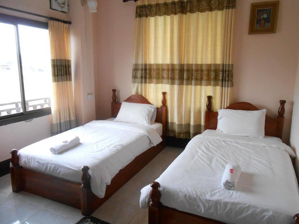 The Garden Pany Hotel Vang Vieng Esterno foto